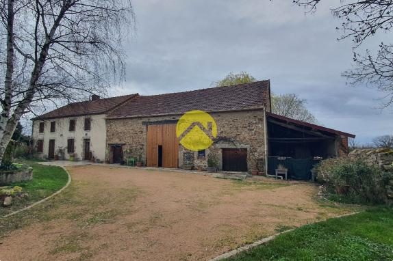 BELLE MAISON EN PIERRES