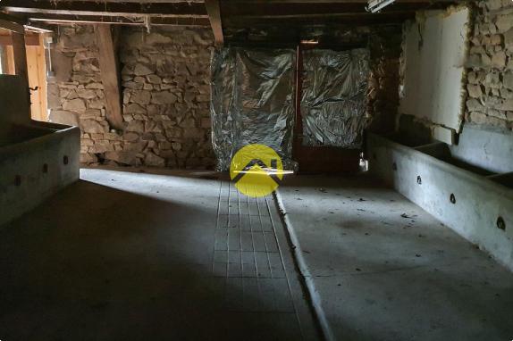 BELLE MAISON EN PIERRES