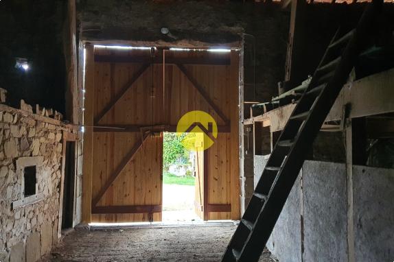 BELLE MAISON EN PIERRES