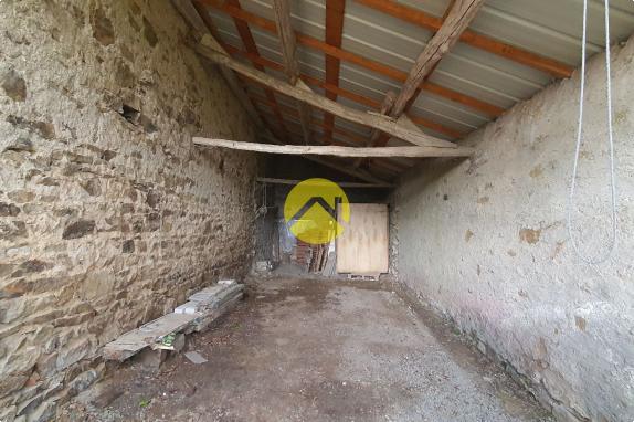 BELLE MAISON EN PIERRES