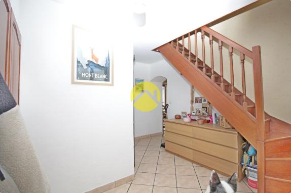 MAISON DE CHARME AVEC JARDIN