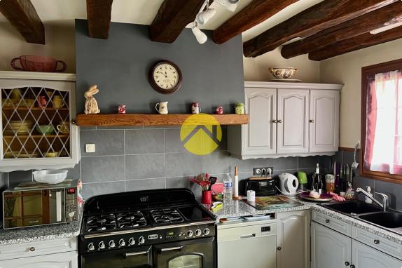 LONGERE -POSEZ VOS VALISES