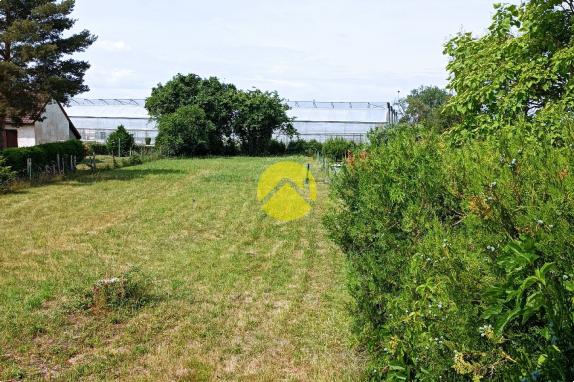 MAISON PROCHE COMMERCES