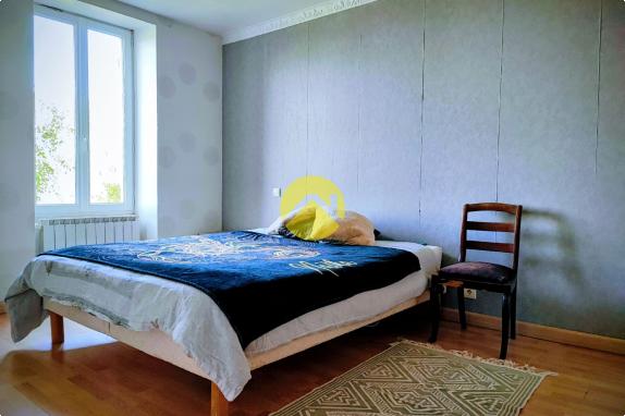 Longère de 1833 restaurée de 155m².