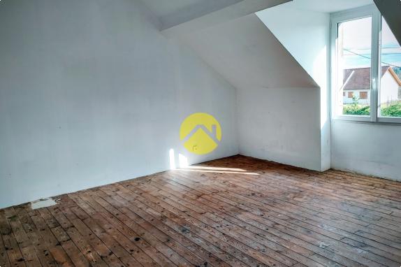 Longère de 1833 restaurée de 155m².