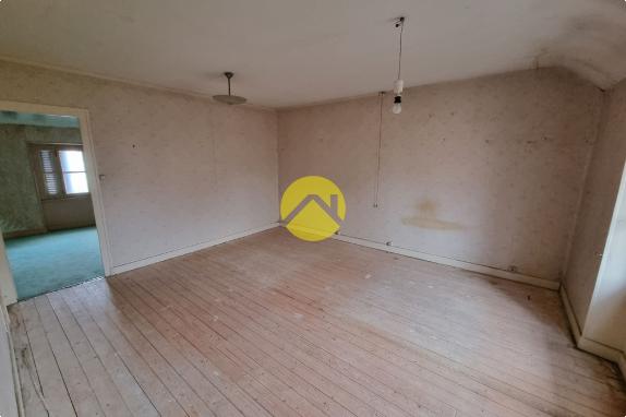 MAISON AVEC 700 M DE TERRAIN