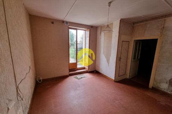 MAISON AVEC 700 M DE TERRAIN