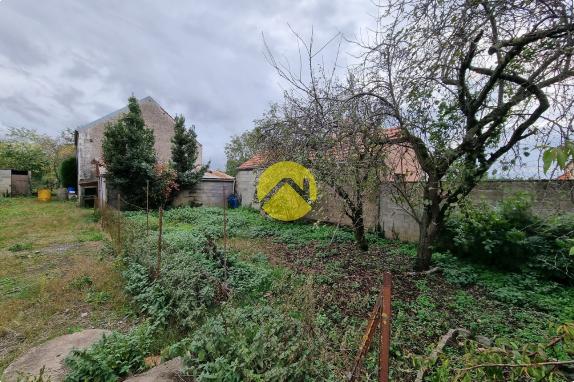 MAISON AVEC 700 M DE TERRAIN