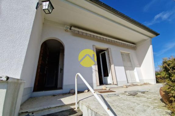 Pavillon sur sous-sol