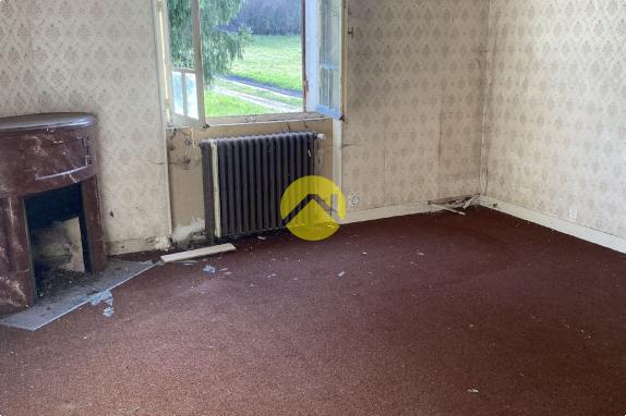 Corps de ferme à restaurer 