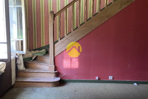 Corps de ferme à restaurer 