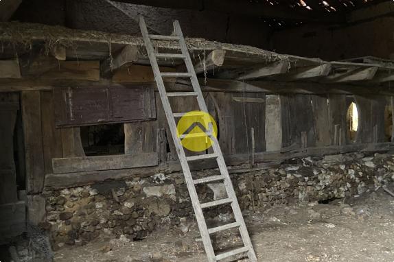 Corps de ferme à restaurer 