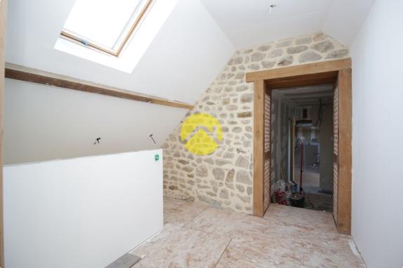 Maison rénovée à terminer