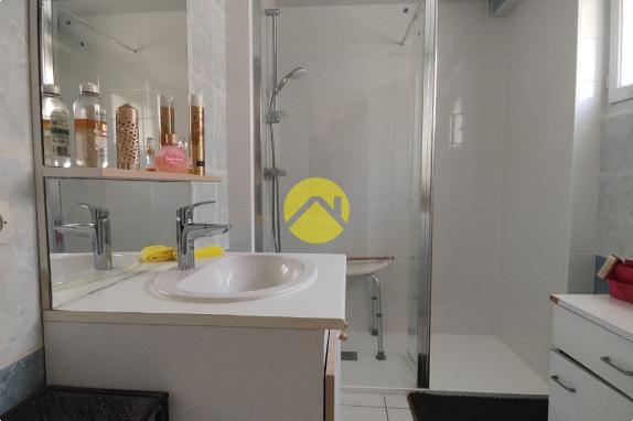 WHAT A BEAUTIFUL TINY HOUSE !