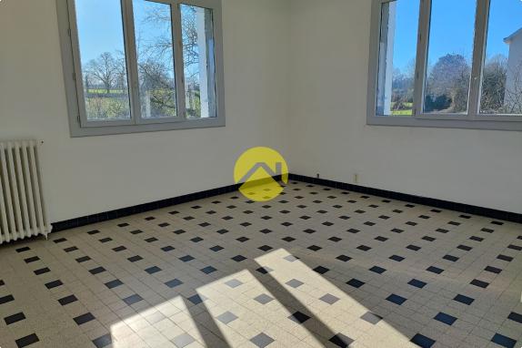 Pavillon de 75m²...