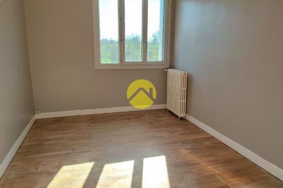 Pavillon de 75m²...