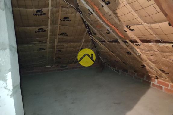 Pavillon de 75m²...