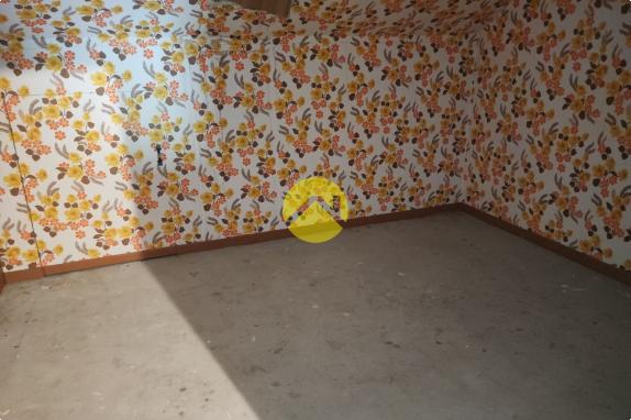 Pavillon de 75m²...