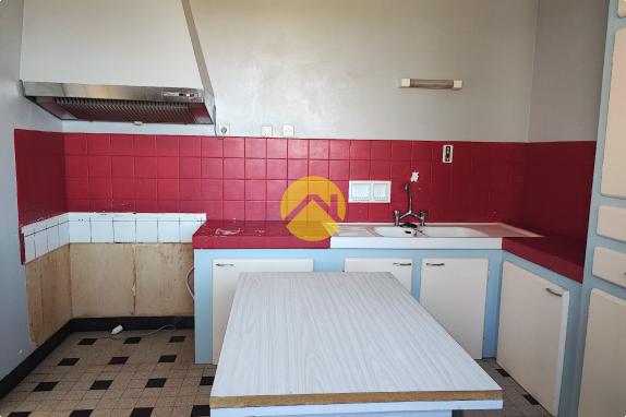 Pavillon de 75m²...