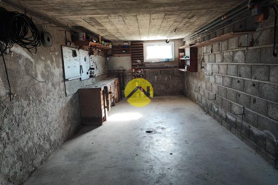 Pavillon de 75m²...