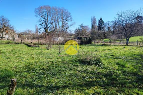 Pavillon de 75m²...