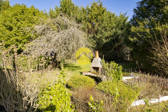 PAVILLON SUR GRAND TERRAIN