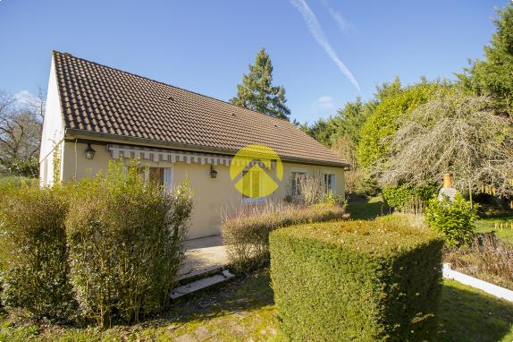 PAVILLON SUR GRAND TERRAIN