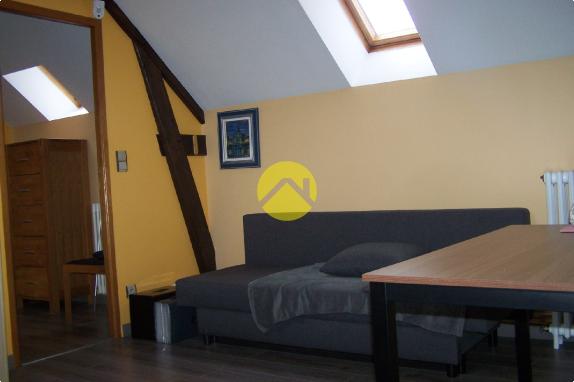 MAISON DE CARACTERE SANS VIS A VIS