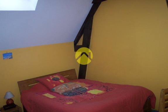 MAISON DE CARACTERE SANS VIS A VIS