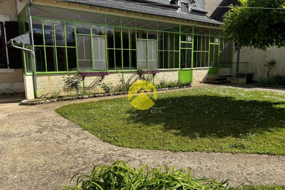 MAISON DE CARACTERE SANS VIS A VIS