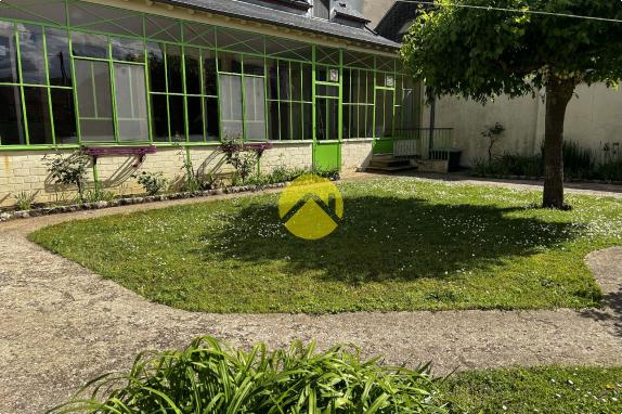 MAISON DE CARACTERE SANS VIS A VIS