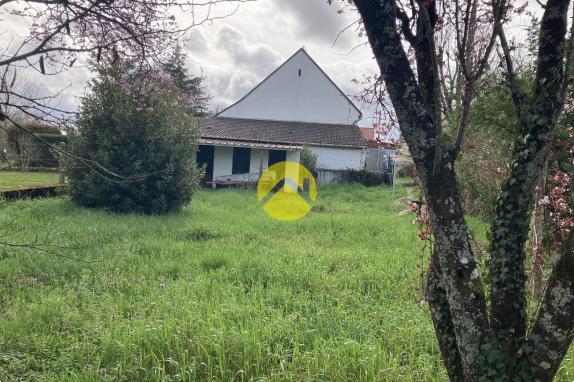 LONGERE ATYPIQUE 5 PIECES ET 1 HA