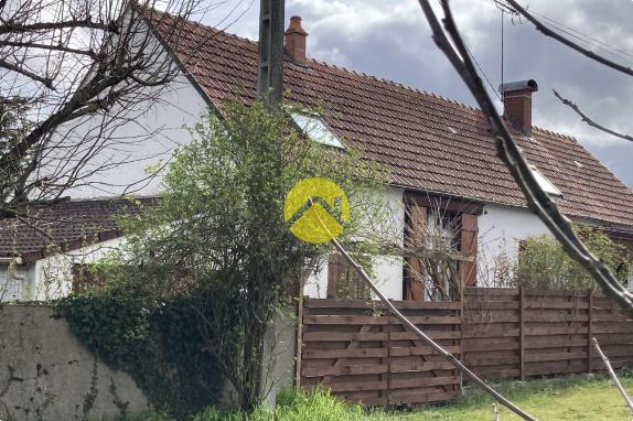 LONGERE ATYPIQUE 5 PIECES ET 1 HA