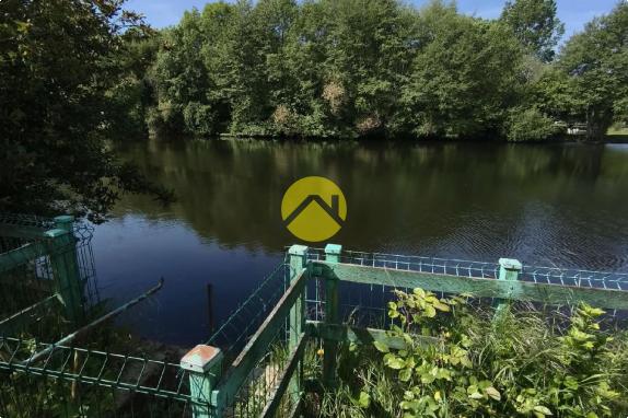 Maison accès direct  sur la Creuse 