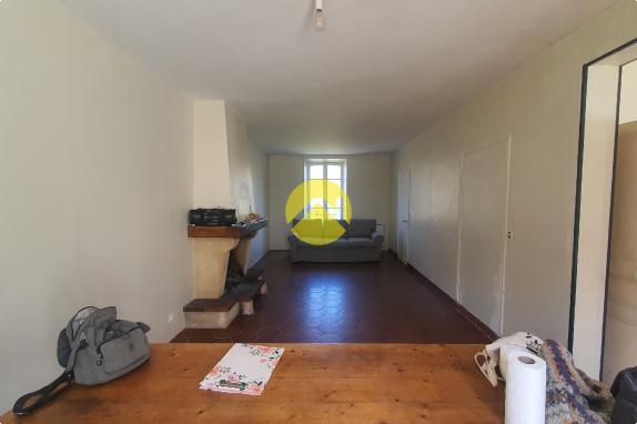 MAISON DE CARACTERE AU CALME