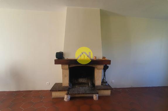 MAISON DE CARACTERE AU CALME