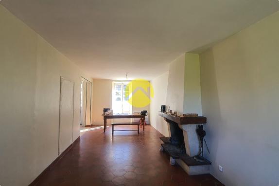 MAISON DE CARACTERE AU CALME