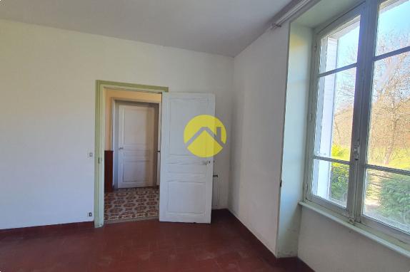 MAISON DE CARACTERE AU CALME