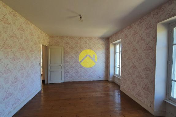 MAISON DE CARACTERE AU CALME