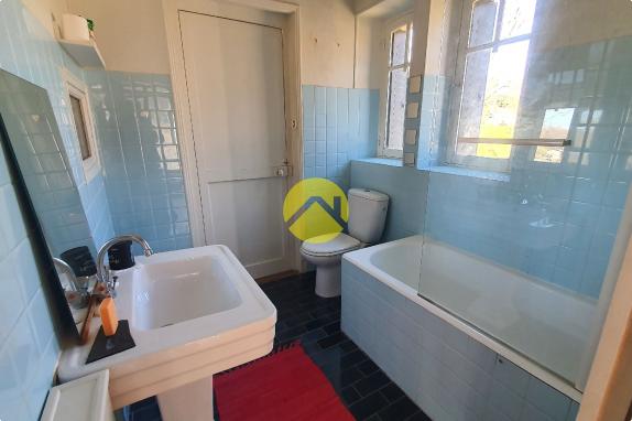 MAISON DE CARACTERE AU CALME