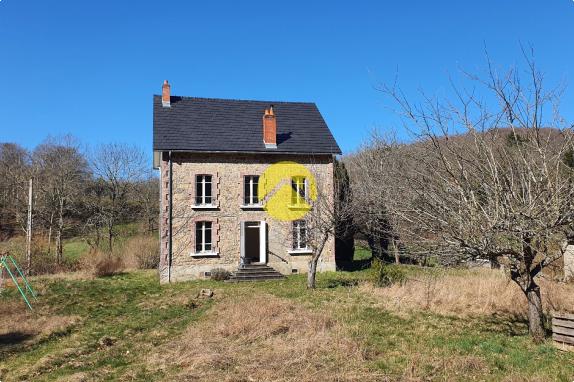 MAISON DE CARACTERE AU CALME