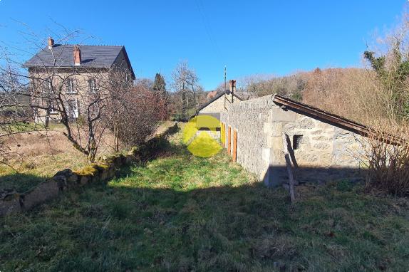 MAISON DE CARACTERE AU CALME