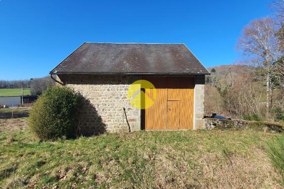 MAISON DE CARACTERE AU CALME