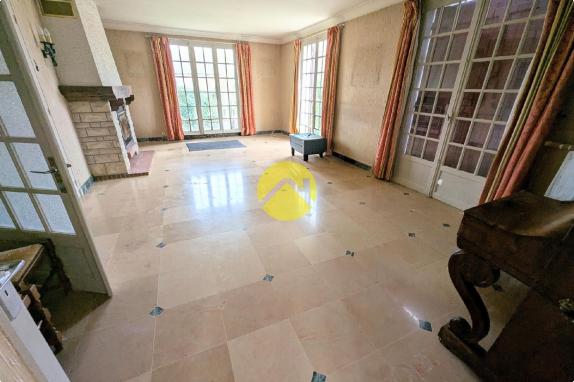 Maison 260m².7ch.Sous-sol.sur2400m²