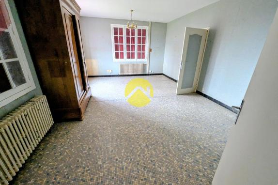 Maison 260m².7ch.Sous-sol.sur2400m²