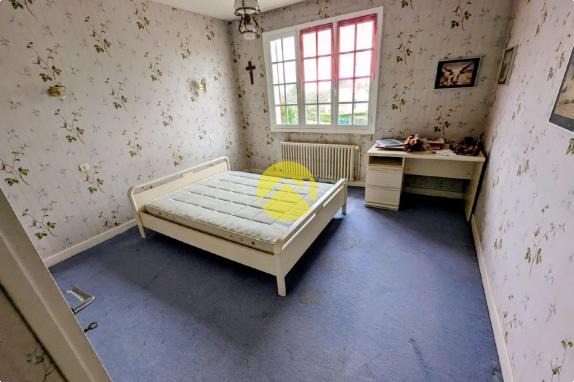 Maison 260m².7ch.Sous-sol.sur2400m²