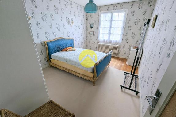 Maison 260m².7ch.Sous-sol.sur2400m²