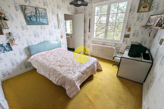 Maison 260m².7ch.Sous-sol.sur2400m²