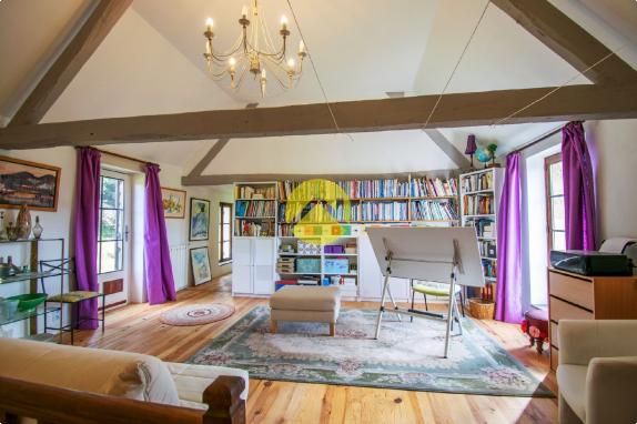 BELLE LONGERE BEAUCOUP DE CACHET