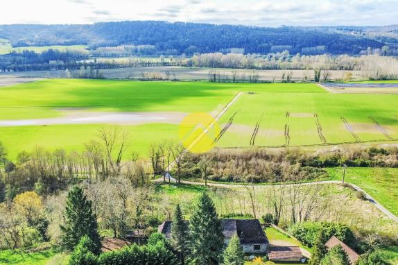 BELLE LONGERE BEAUCOUP DE CACHET